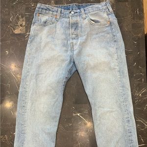 501 button fly Levi’s
